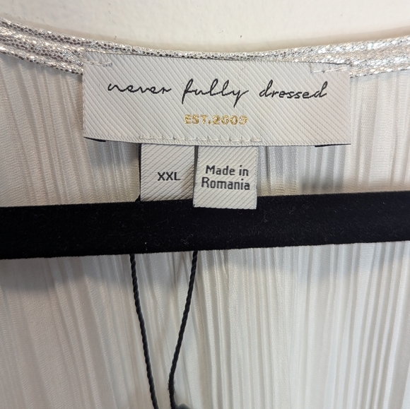 Never Fully Dressed Women's Silver Plisse Midi Dress XXL NWT Maximalist Chic - Picture 10 of 16